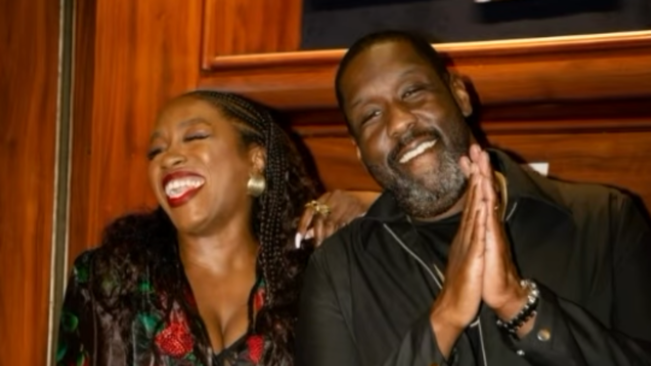 Adam Blackstone et Estelle nous offrent le petit bijou de la rentrée, avec "What You Won’t Be" Adam Blackstone et Estelle nous offrent le petit bijou de la rentrée, avec "What You Won’t Be"