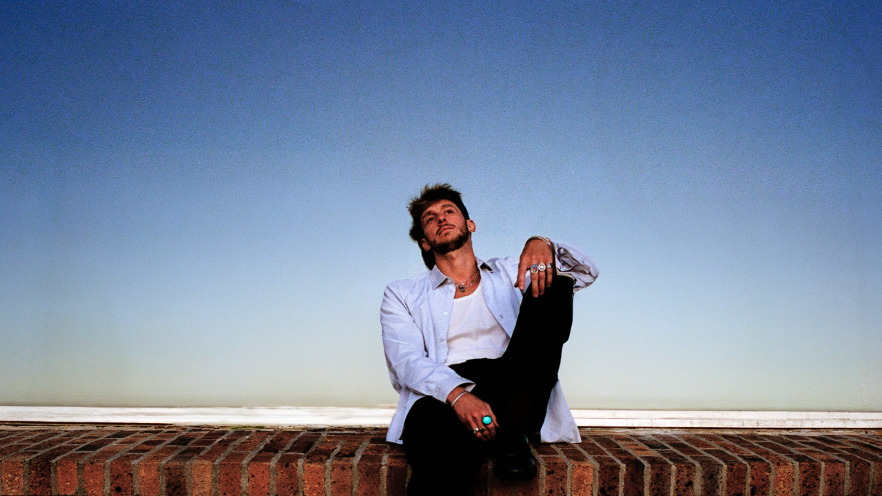 Béesau vous dit tout sur son album "Une fleur et des papillon"