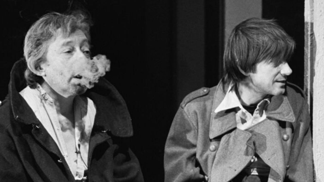 Comment Thomas Dutronc a goûté de l'alcool pour la toute première fois de sa vie aux côtés d'une icone de la chanson française Comment Thomas Dutronc a goûté de l'alcool pour la toute première fois de sa vie aux côtés d'une icone de la chanson française