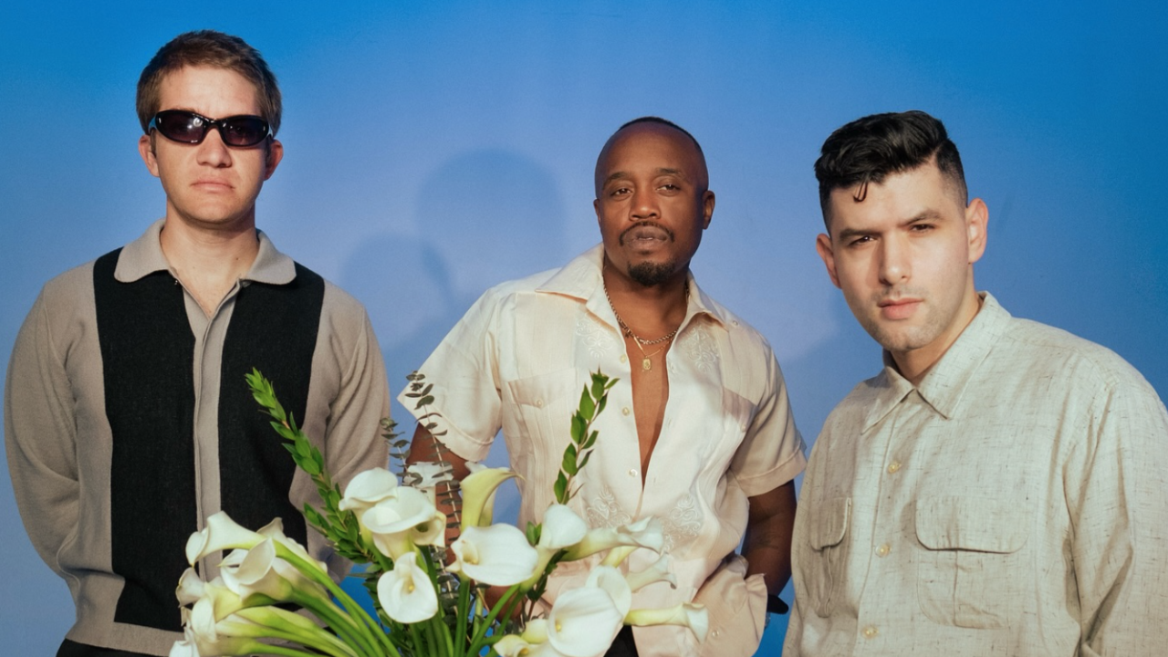 Durand Jones & The Indications signe leur grand retour avec "Flowers" Durand Jones & The Indications signe leur grand retour avec "Flowers"