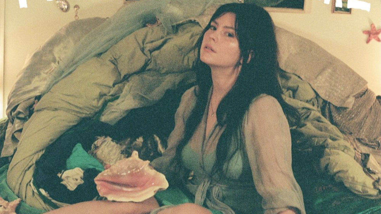 Ellen Birath signe un retour entre jazz, folk et soul avec "Fire at Me" Ellen Birath signe un retour entre jazz, folk et soul avec "Fire at Me"