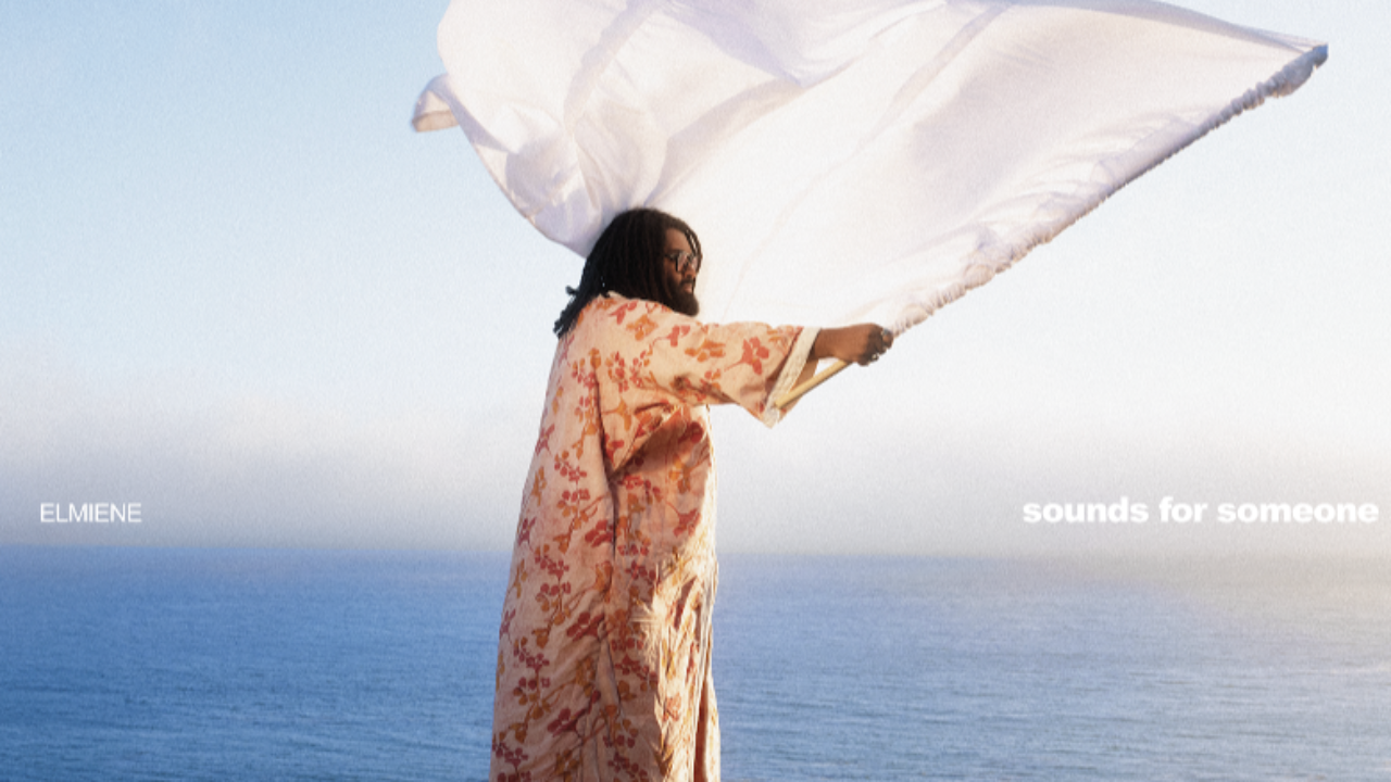 Elmiene sort son tout premier album "Sounds for someone"