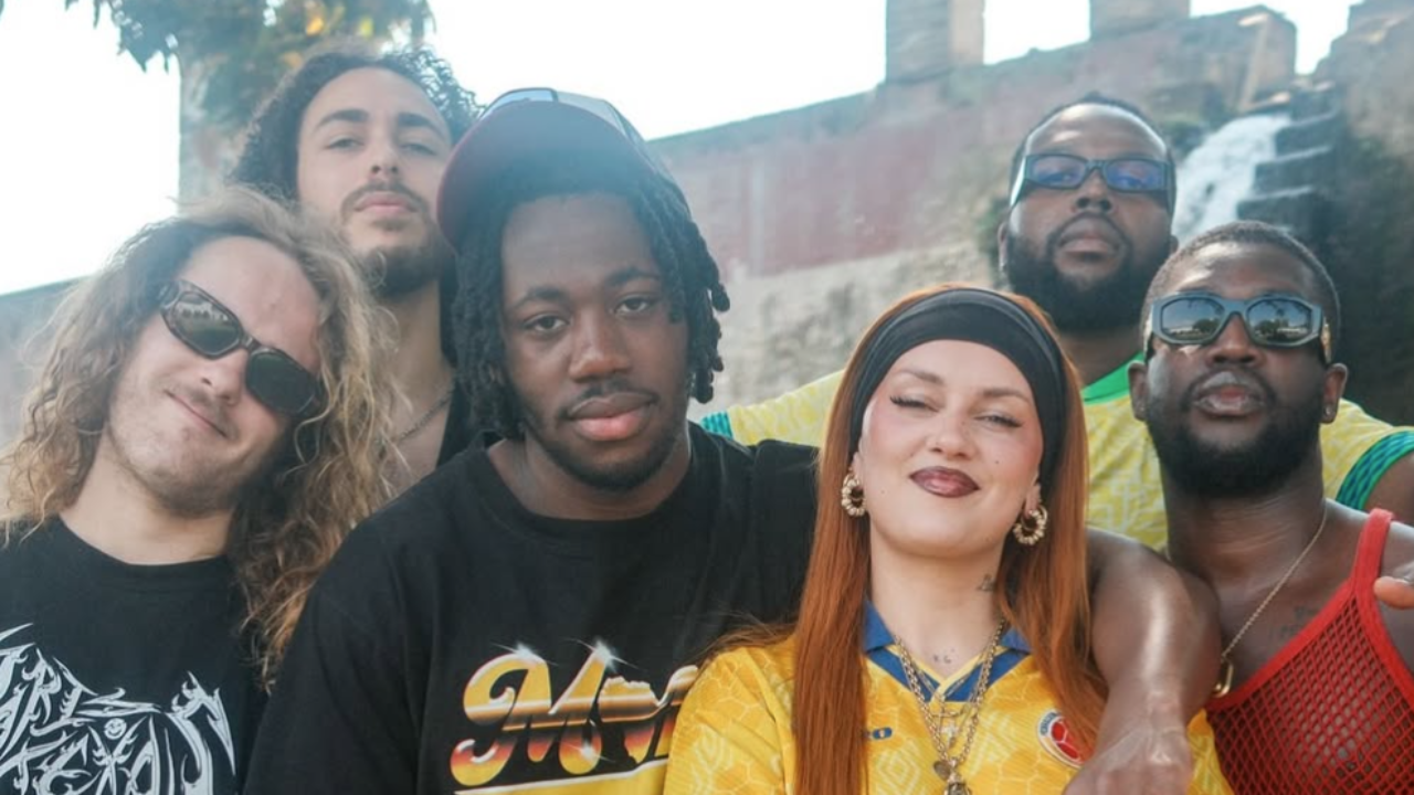 Ezra Collective célèbre la culture latino-américaine avec son nouveau titre "Body Language" Ezra Collective célèbre la culture latino-américaine avec son nouveau titre "Body Language"