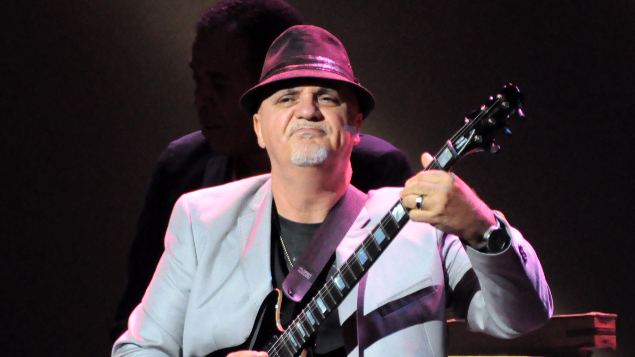 Frank Gambale f&ecirc;te son anniversaire : le virtuose australien qui a r&eacute;volutionn&eacute; la guitare moderne
