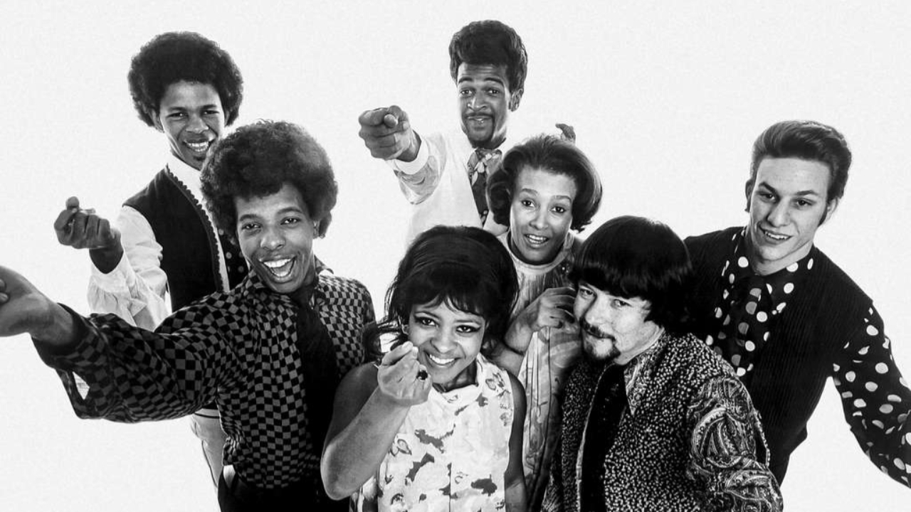 Hommage à Sly Stone : 5 titres inoubliables de Sly & The Family Stone