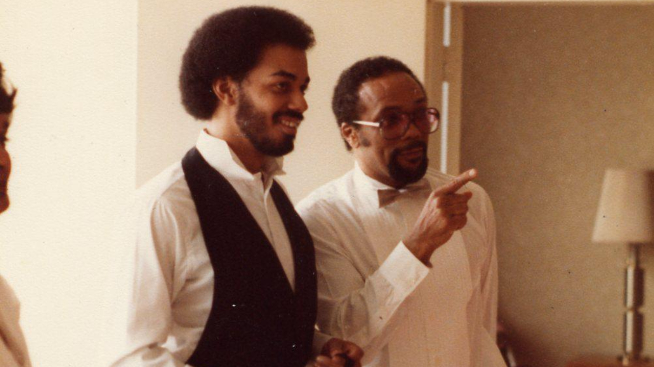 James Ingram : la voix cachée derrière les chefs-d’œuvre de Quincy Jones James Ingram : la voix cachée derrière les chefs-d’œuvre de Quincy Jones