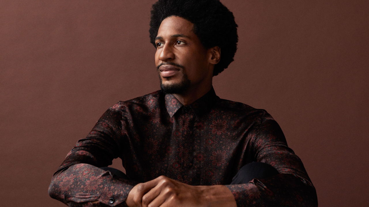 Jon Batiste rejoint l'affiche du festival Jazz à Vienne 2026 ! Jon Batiste rejoint l'affiche du festival Jazz à Vienne 2026 !