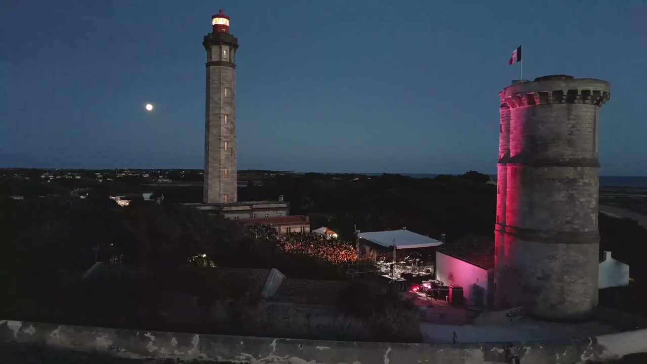 Le festival Jazz au Phare-Île-de-Ré forcé d'annuler des concerts faute de financement Le festival Jazz au Phare-Île-de-Ré forcé d'annuler des concerts faute de financement