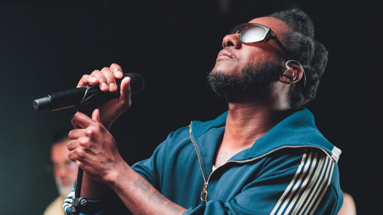 Leon Bridges fête ses 37 ans : l’héritier de Sam Cooke qui a redéfini la Soul Moderne Leon Bridges fête ses 37 ans : l’héritier de Sam Cooke qui a redéfini la Soul Moderne