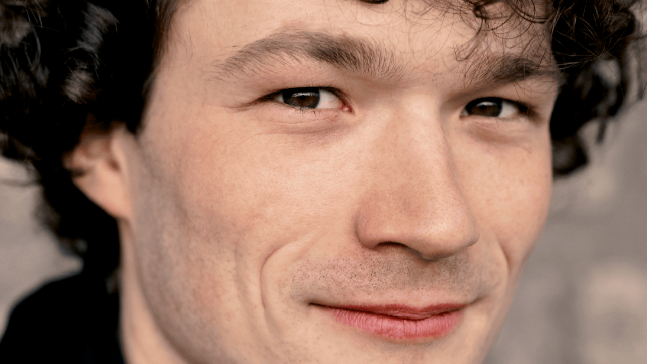 Levi Harvey annonce son nouvel album "Bloom"