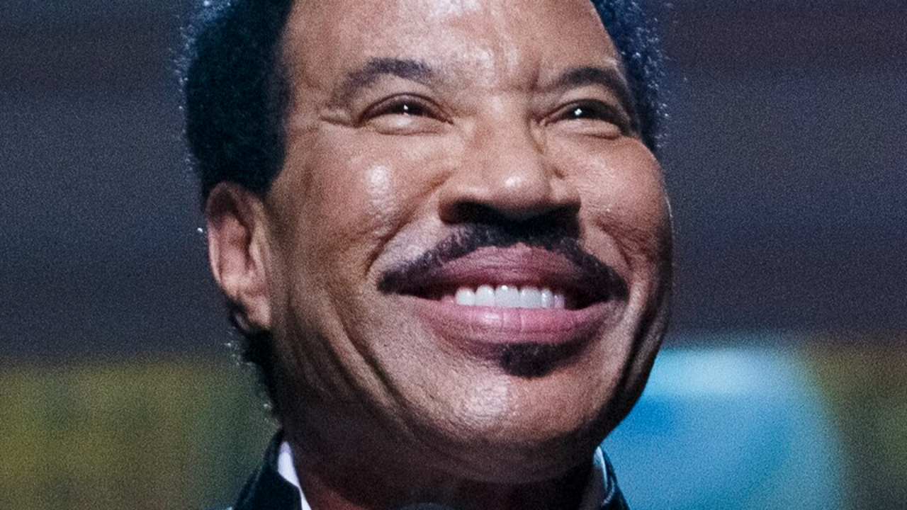 Lionel Richie op&eacute;r&eacute; en urgence : sa tourn&eacute;e avec Earth, Wind & Fire mise entre parenth&egrave;ses