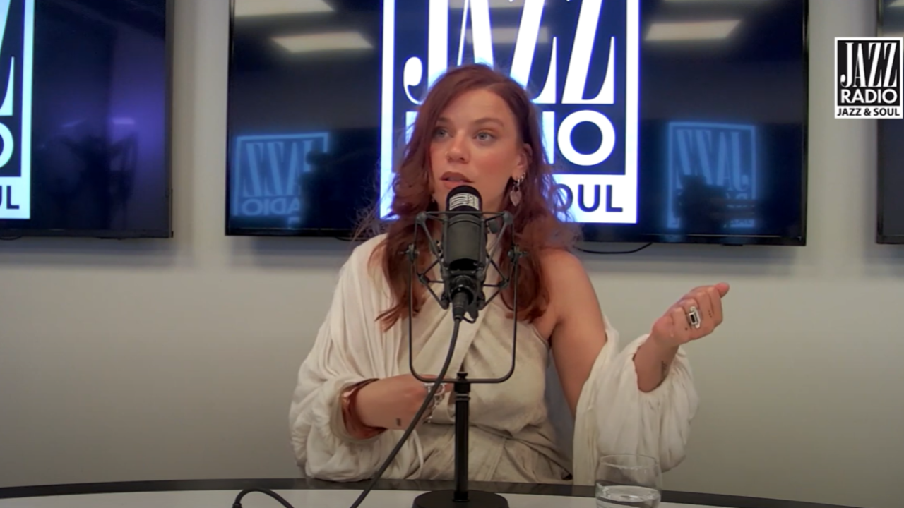 Macy Lu se dévoile en interview face à Benoit Thuret : "Pour moi, ça me semble évident de parler d'amour"