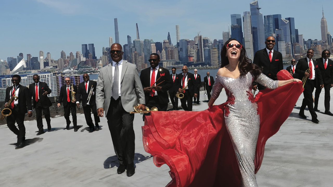 Pour ses 90 ans, le Count Basie Orchestra se la joue rock'n roll avec "Basie Rocks!"