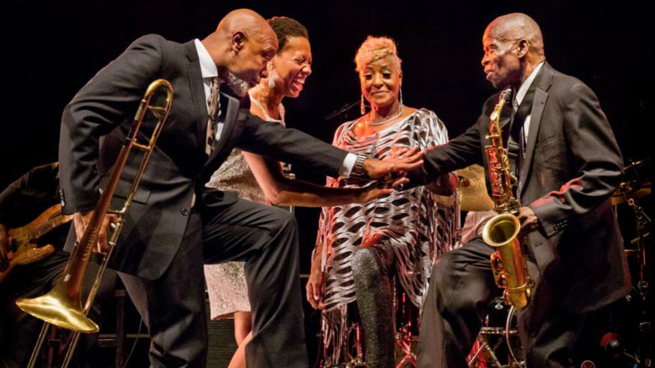 Redécouvrez les plus grands morceaux groovy de tous les temps ! Redécouvrez les plus grands morceaux groovy de tous les temps !