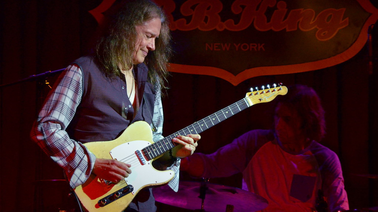 Robben Ford annonce son nouvel album, "Two Shades Of Blue" Robben Ford annonce son nouvel album, "Two Shades Of Blue"