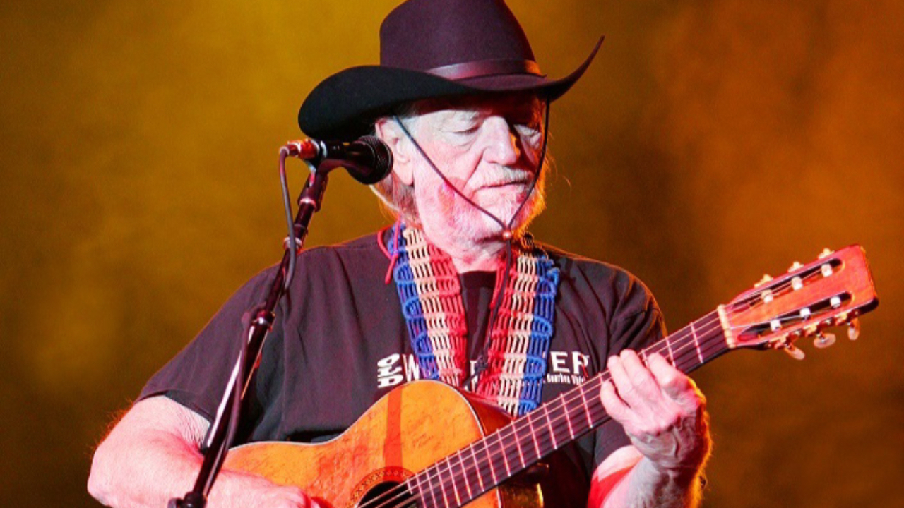 Willie Nelson : du Texas &agrave; la l&eacute;gende de l&rsquo;outlaw country