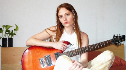 Anna Majidson : proclamée déesse de la néo soul française, elle présente un nouvel EP Anna Majidson : proclamée déesse de la néo soul française, elle présente un nouvel EP