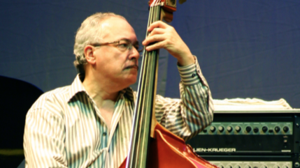 Eddie Gomez, 82 ans : la contrebasse qui a chant&eacute; avec Bill Evans