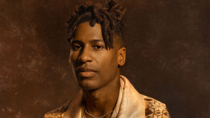 Jon Batiste s'attaque &agrave; un monument avec "Black Mozart"