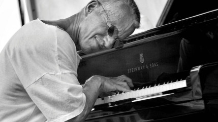 Keith Jarrett : un ma&icirc;tre du piano c&eacute;l&eacute;br&eacute; aujourd&rsquo;hui