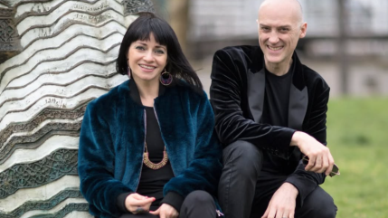 Kicca nous ensorcelle aux côtés d'Oscar Marchioni dans l'album "Alegre Me Siento" Kicca nous ensorcelle aux côtés d'Oscar Marchioni dans l'album "Alegre Me Siento"