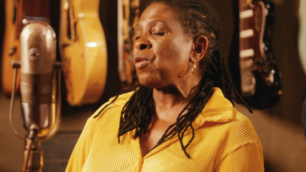 La reine du blues Ruthie Foster de retour avec un nouvel album, "Just Say Yes" La reine du blues Ruthie Foster de retour avec un nouvel album, "Just Say Yes"