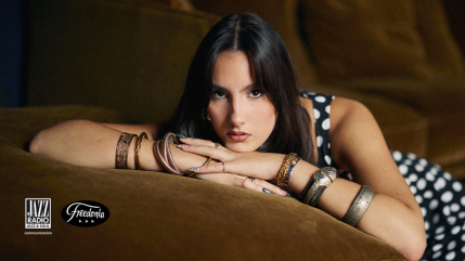 Lila-May : 17 ans et déjà la révélation jazz-pop de son époque ! Lila-May : 17 ans et déjà la révélation jazz-pop de son époque !