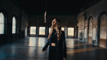 Lusaint annonce son nouvel EP "The Apothecary (pt. 2)" avec la sortie de son single "Blind"