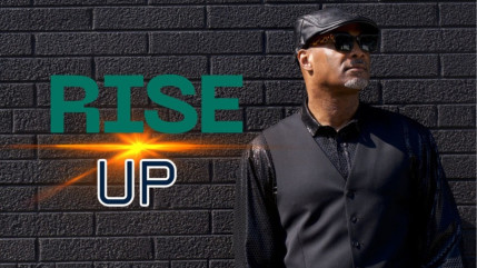 Marcus Adams, nouvelle r&eacute;v&eacute;lation du soul jazz, sort l&rsquo;EP Rise Up