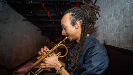 Theo Croker : l'exploration sonore de BLK2LIFE || A FUTURE PAST Theo Croker : l'exploration sonore de BLK2LIFE || A FUTURE PAST