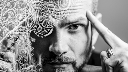 Vincent Peirani de retour avec son nouvel album "Living Being IV : Time Reflections"